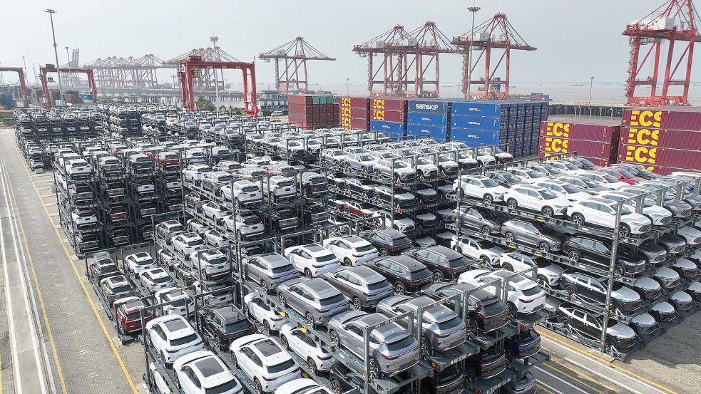 Die EU fürchtet, dass die hochsubventionierten E-Autos aus China den Markt in Europa verzerren. (Archivbild) Foto: XinHua/dpa