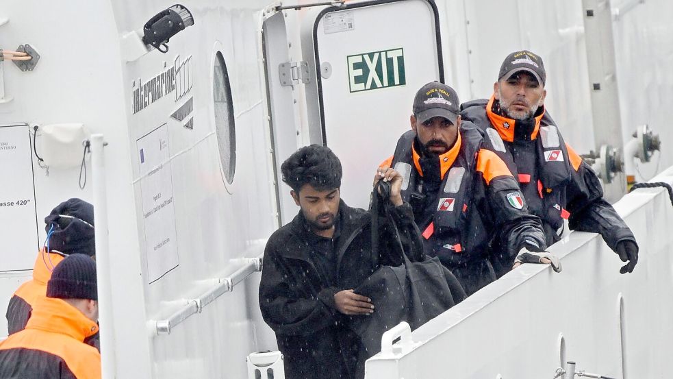 Italiens Pläne für Flüchtlingslager außerhalb der EU kommen vor den Europäischen Gerichtshof. (Foto: Archiv) Foto: Valeria Ferrario/AP/dpa