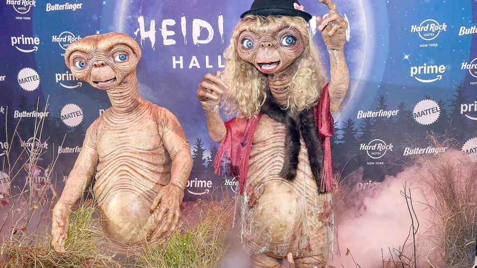 Will vielleicht nach Hause telefonieren: Heidi Klum als E.T. Foto: Evan Agostini/Invision/AP/dpa