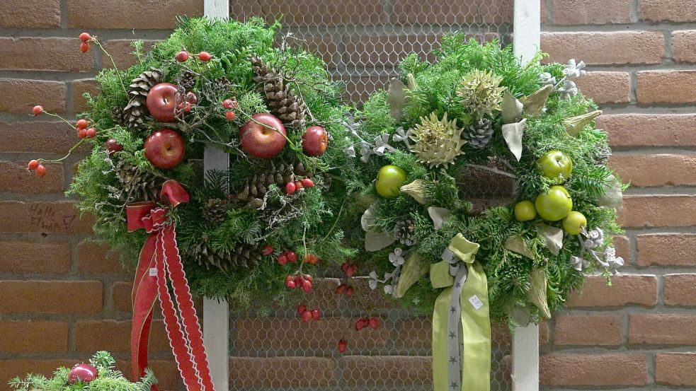 An manchen Ständen gibt es auch Kränze für die bevorstehende Adventszeit. Foto: Veranstalter