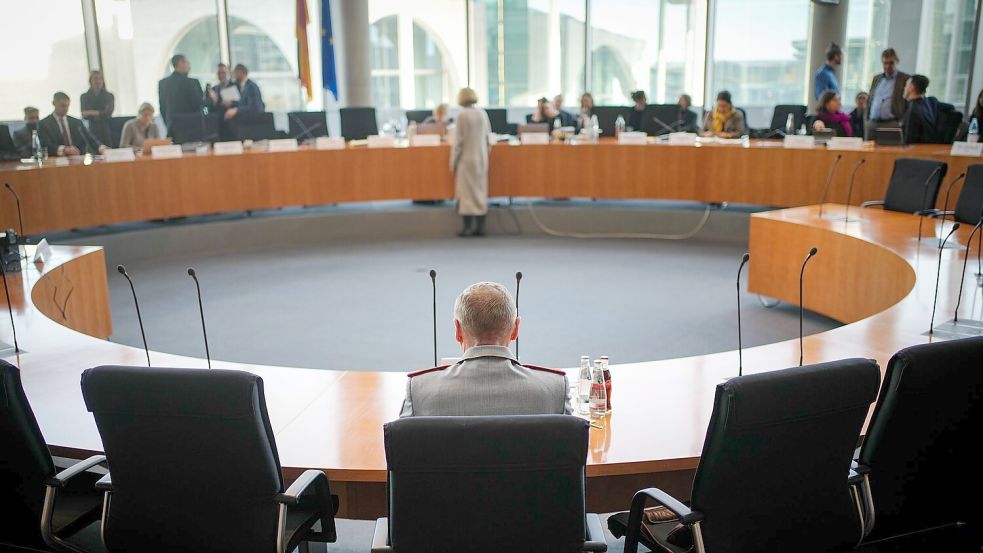 Der Untersuchungsausschuss hat viele Zeugen vernommen, vor allem aus der Bundeswehr sowie dem Auswärtigen Amt, dem Verteidigungs-, Entwicklungs- und Innenministerium. (Archivfoto) Foto: Kay Nietfeld/dpa