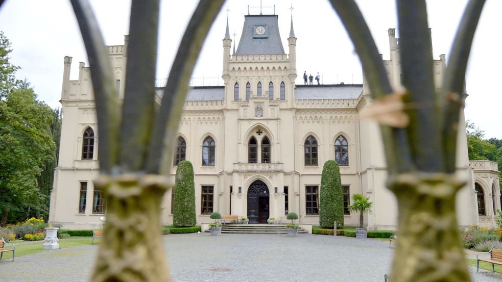 Am Wochenende erwartet die Besucher von Schloss Evenburg eine besondere Führung. Foto: Archiv