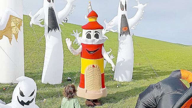 Das Lükko-Leuchtturm-Kinderhaus in Greetsiel lädt zum Spielen ein. Foto: Archiv/Habben/Touristik GmbH