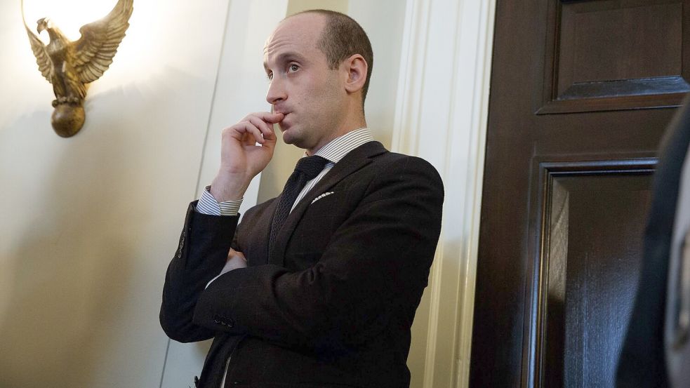 Trumps Ex-Berater Miller plant Massenabschiebungen. (Archivbild) Foto: Evan Vucci/AP/dpa