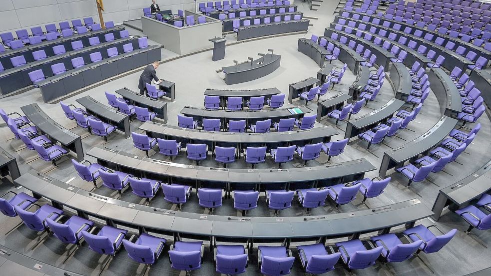 Einer aktuellen Umfrage zufolge gibt es bei den Zustimmungswerten der Parteien derzeit kaum Veränderungen. (Archivbild) Foto: Kay Nietfeld/dpa