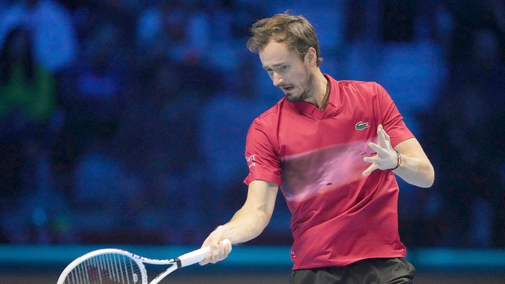 Tennisprofi Daniil Medwedew darf sich bei den ATP Finals über seinen ersten Sieg freuen. Foto: Antonio Calanni/AP