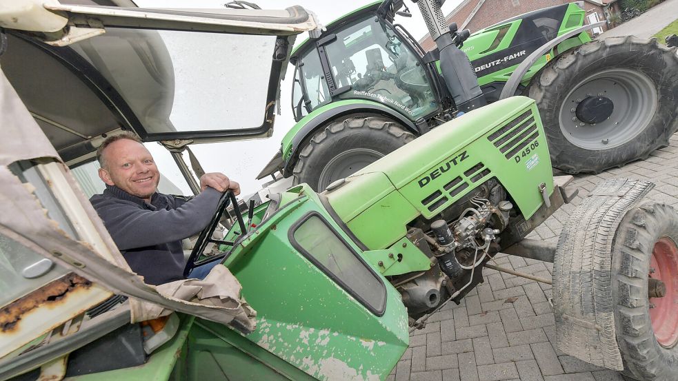 Ihno Groeneveld hat in den vergangenen Jahrzehnten viele Entwicklungen in der Landwirtschaft miterlebt. Unter anderem wurden die Traktoren größer. Foto: Ortgies