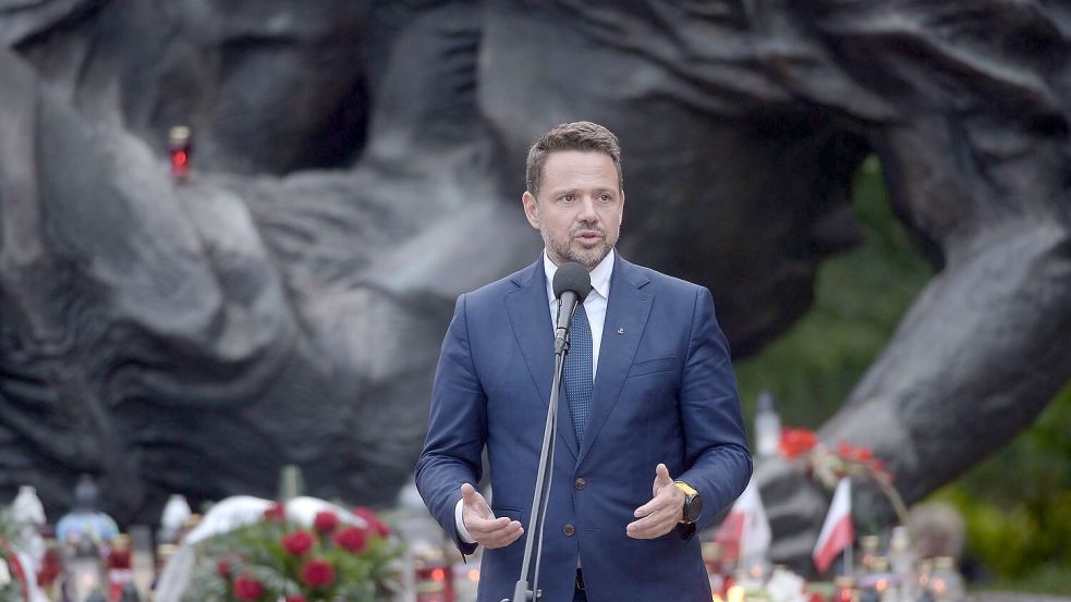 Der Warschauer Oberbürgermeister Rafal Trzaskowski möchte bei der Präsidentenwahl 2025 antreten. Dafür muss er sich einer Vorwahl seiner Partei stellen. (Archivbild) Foto: Marcin Obara/PAP/dpa