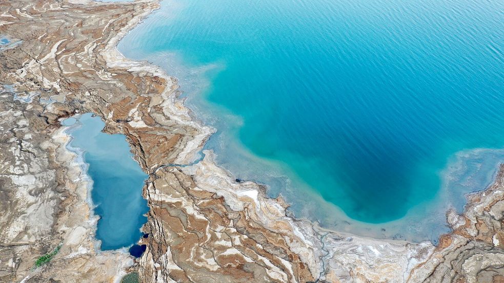 Forscher entdecken meterhohe Schlote im Toten Meer (Archivbild). Foto: Gil Cohen Magen/XinHua/dpa