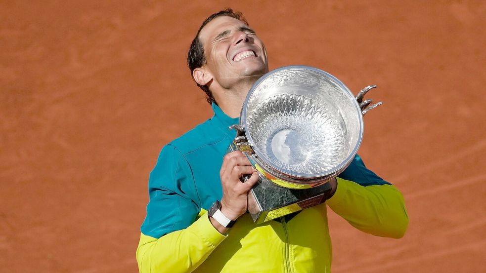 Im Stade Roland Garros hat Rafael Nadal seine größten Erfolge gefeiert. Foto: Christophe Ena/AP/dpa