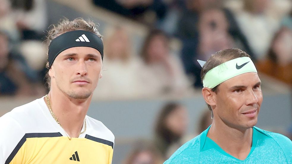 Alexander Zverev (l) wird beim Abschied von Rafael Nadal in Malaga nicht vor Ort sein. Foto: Frank Molter/dpa