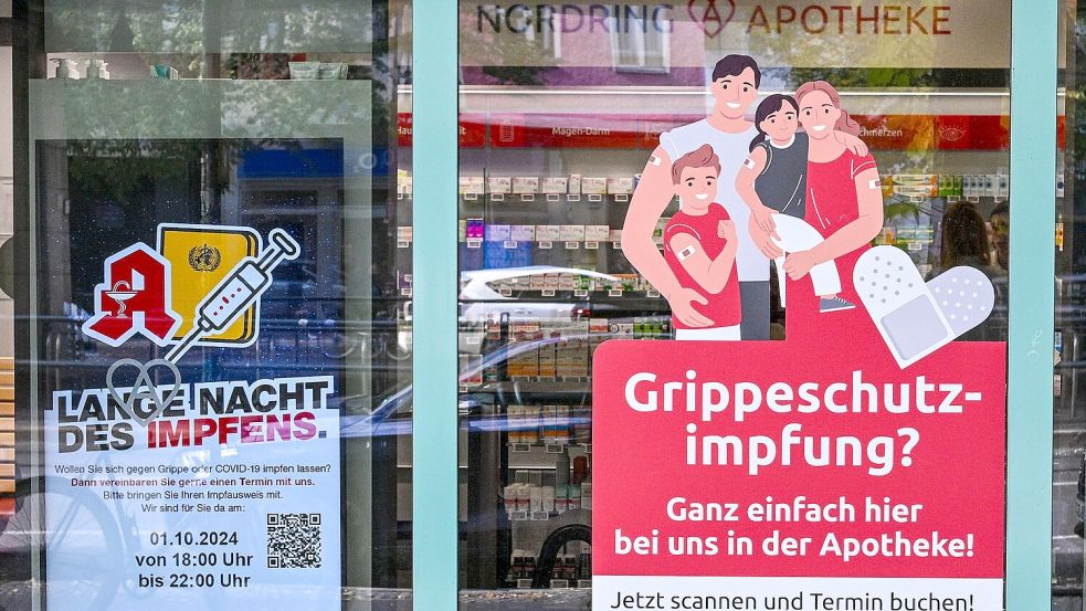 Eine Grippeschutzimpfung bekommt man zum Beispiel in Apotheken oder beim Hausarzt. Foto: Jens Kalaene/dpa