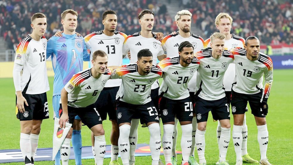 Eine stark veränderte Elf begann das Spiel gegen Ungarn. Foto: Christian Charisius/dpa