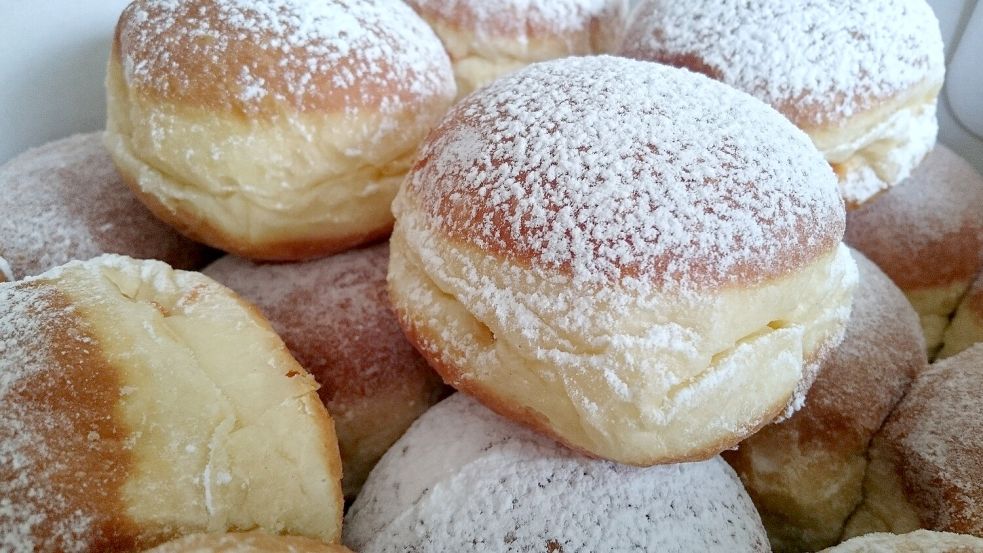 Leckere Berliner gehören zu den süßen Verführern während des Engelkemarktes.