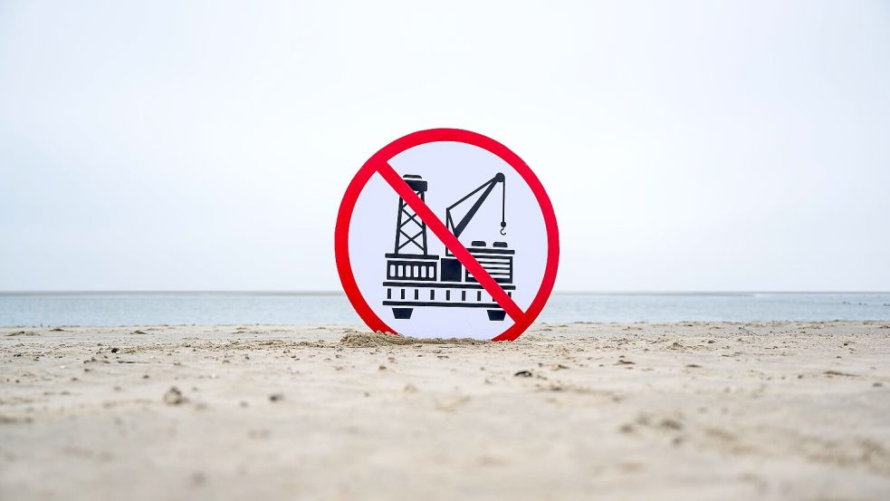 Über die geplanten Gasbohrungen unweit der Insel Borkum wird viel diskutiert. Foto: Schuldt/dpa