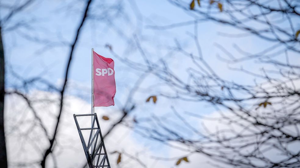 Stürmische Zeiten in der SPD: Die K-Frage ist immer noch nicht beantwortet. Die Parteiführung steht zunehmend unter Druck, einen Kanzlerkandidaten zu bestimmen. Foto: Kay Nietfeld/dpa