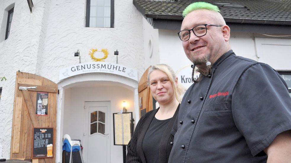 Gregor und Jolanta Skrzydel sind mit ihrem Restaurant „Genussmühle“ neu in Carolinensiel. Foto: Ullrich