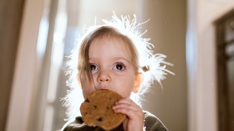 „Warten wir gespannt – verbrannt“: Plätzchen vermitteln eine wichtige pädagogische Botschaft Foto: Imago/Cavan Images