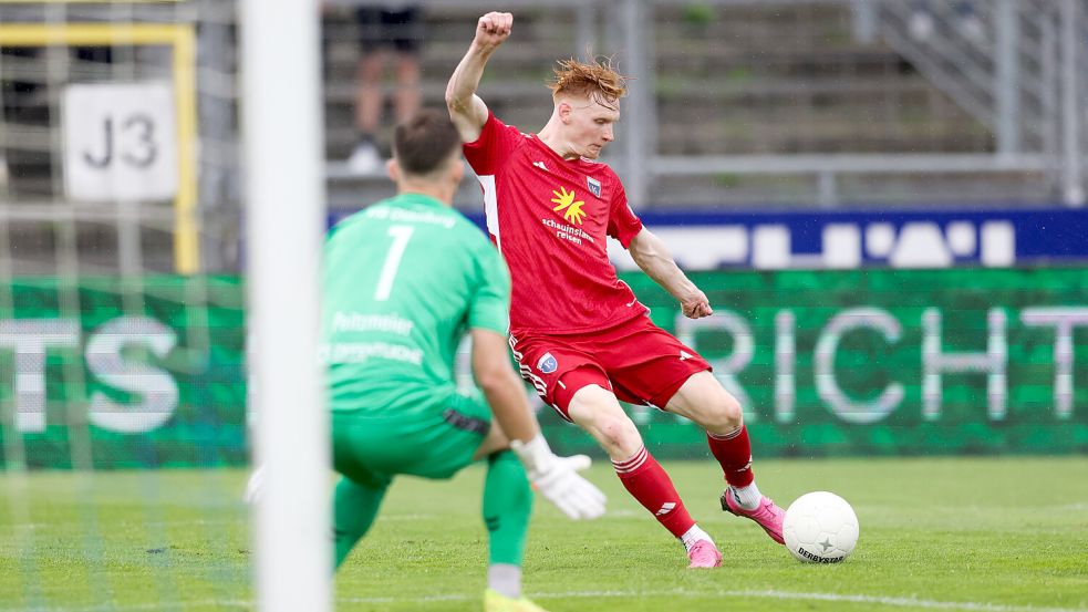 Beim Emder 3:0-Sieg im Hinspiel traf Pascal Steinwender zum 1:0 für Kickers. Foto: Doden, Emden