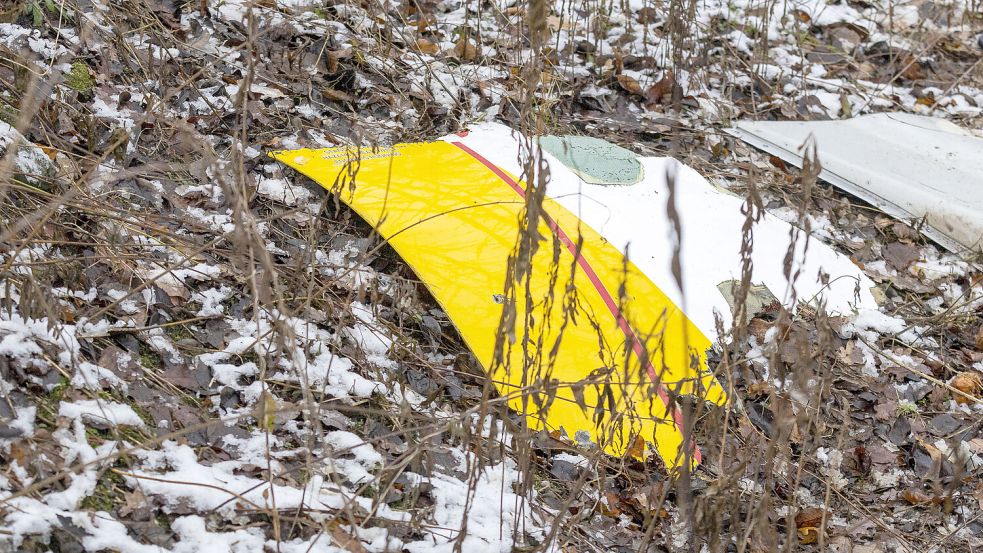 Am Montag war ein DHL-Frachtflugzeug in Litauen abgestürzt. Foto: dpa/AP/Mindaugas Kulbis