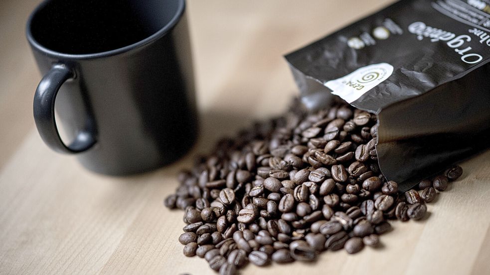 Die Preise für Kaffee steigen. Foto: dpa/Fabian Sommer