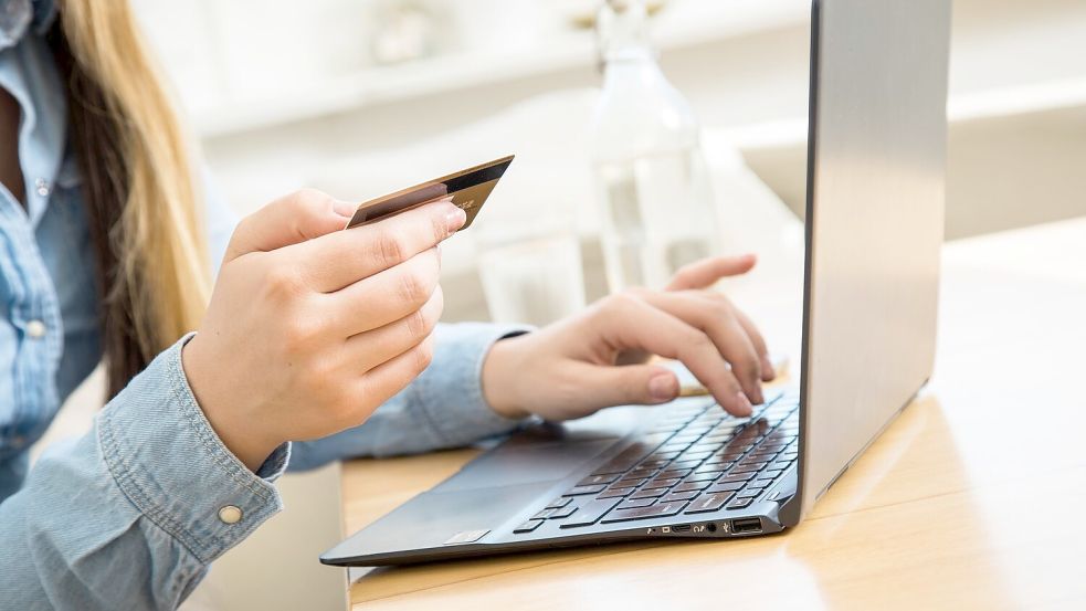 Online-Shopping immer beliebter (Symbolbild) Foto: Christin Klose/dpa-tmn/dpa