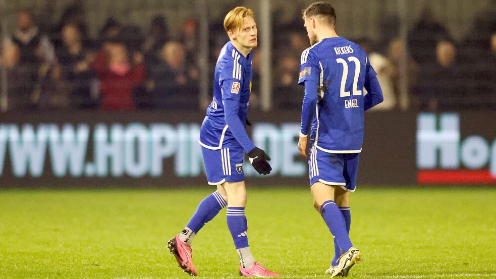 Pascal Steinwender (links) erzielte in der 16. Minute den Ausgleich für Kickers. Foto: Doden, Emden