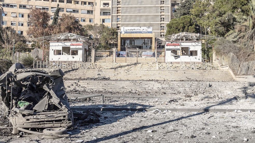 Bei russischen Luftangriffen nahe einer Klinik in Aleppo hat es Aktivisten zufolge Tote und Verletzte gegeben. Foto: Anas Alkharboutli/dpa