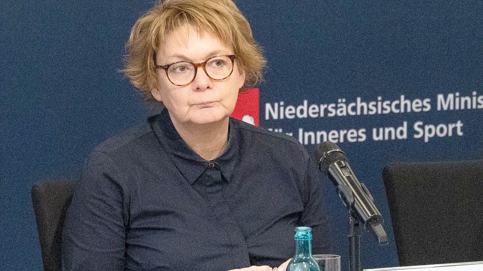 Innenministerin Behrens kündigt mehr Polizeipräsenz beim umstrittenen Nikolausbrauch auf Borkum an. (Archivbild) Foto: Alicia Windzio/dpa