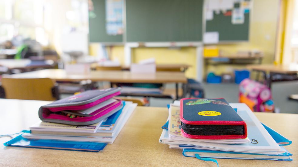 Allzu oft fehlen an ostfriesischen Schulen Lehrer, kritisieren Elternvertreter. Foto: Skolimowska/DPA-Zentralbild/DPA