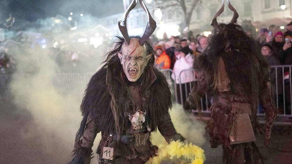 Der Krampus ist der böse Gehilfe des Nikolaus. Foto: dpa/AP/Denes Erdos