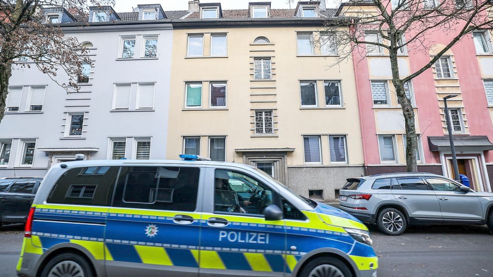 Hunderte Polizeibeamte versuchen, europäische Haftbefehle gegen mutmaßliche Schleuser zu vollstrecken. Foto: Christoph Reichwein/dpa