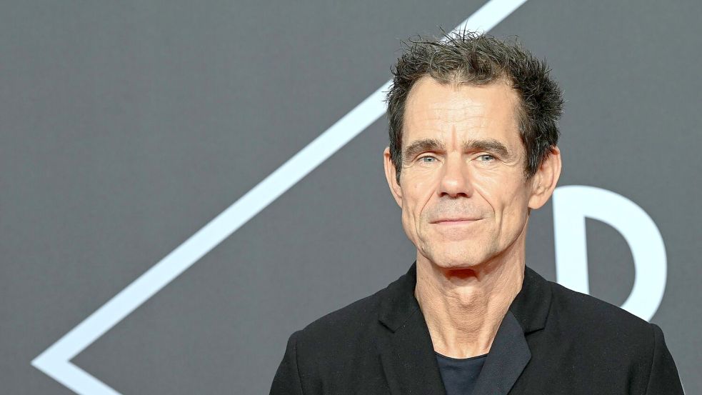 Bereits 2002 und 2009 hatte Regisseur Tom Tykwer die Berlinale eröffnet. Foto: Jens Kalaene/dpa