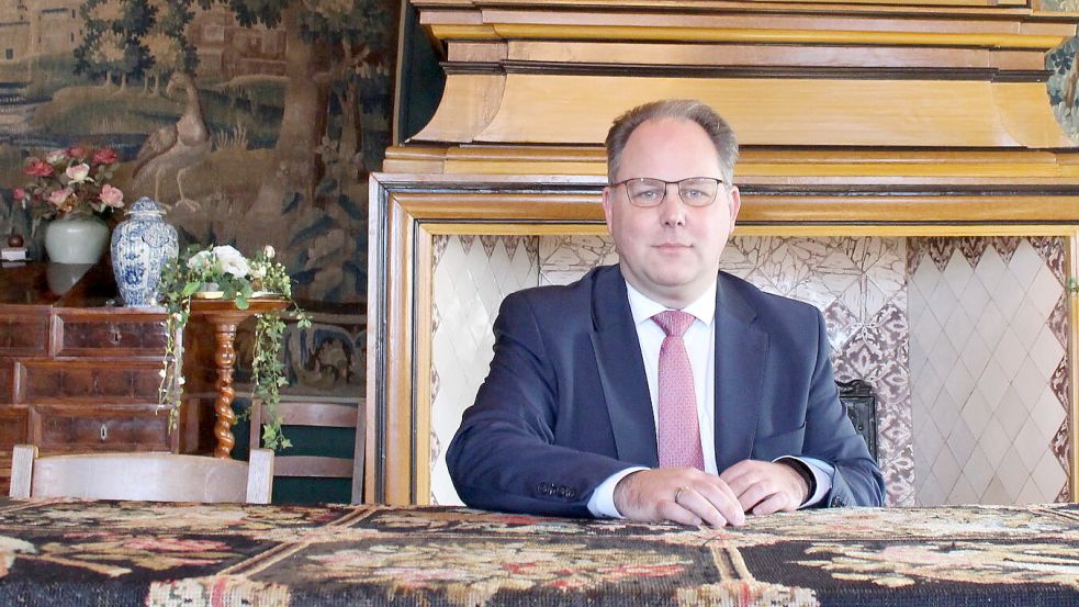 Harald Hinrichs im Festsaal des Esenser Rathauses. Foto: Oltmanns/Archiv