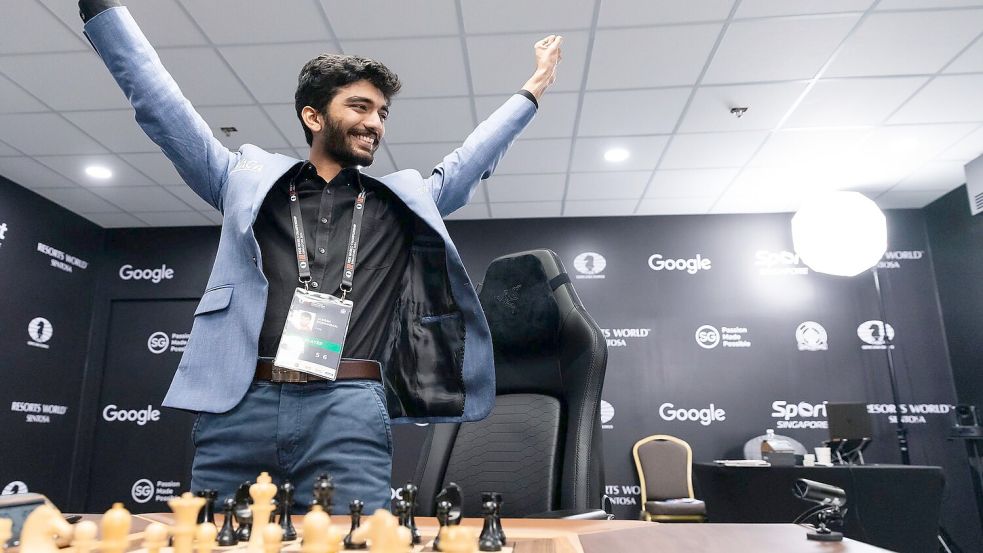 Dommaraju Gukesh krönt sich mit 18 Jahren zum jüngsten Schach-Weltmeister. Foto: Eng Chin An/FIDE/dpa