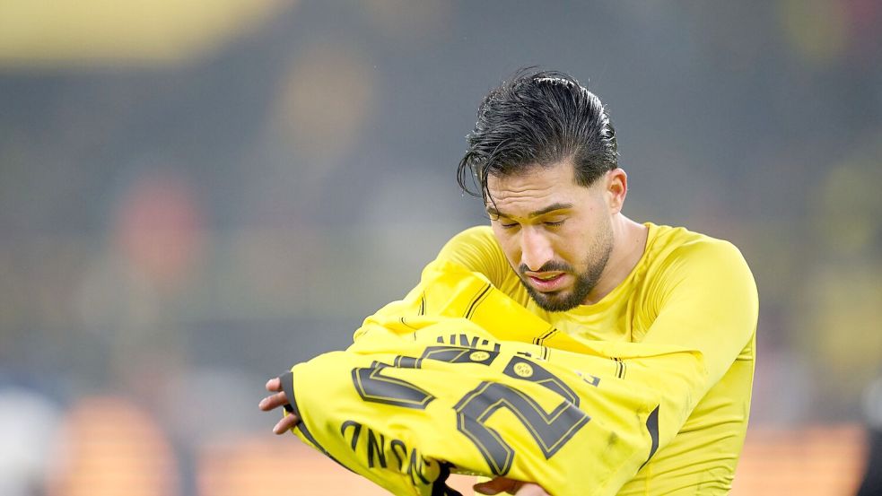 Dortmunds Emre Can war nach dem Remis gegen Hoffenheim völlig bedient. Foto: Bernd Thissen/dpa