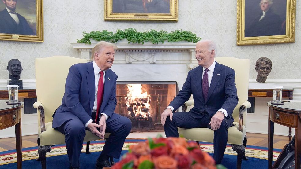 Donald Trump und Joe Biden liegen nicht nur bei der Ukraine-Politik über Kreuz. Foto: Evan Vucci/AP/dpa