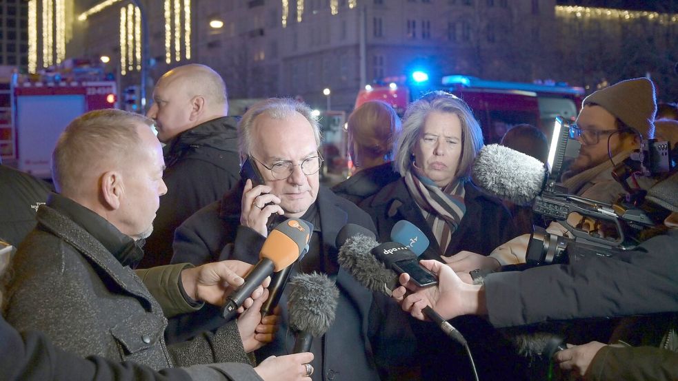 Laut Ministerpräsident Haseloff sind mindestens zwei Menschen ums Leben gekommen - darunter ein Kleinkind. Foto: Heiko Rebsch/dpa