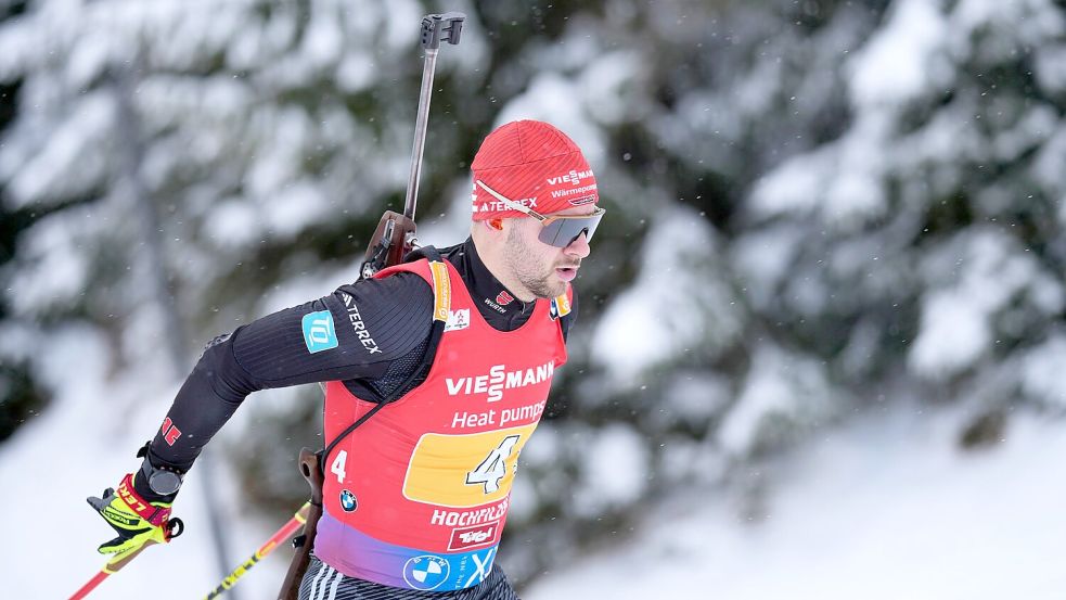 Danilo Riethmüller läuft in der Verfolgung ganz weit nach vorne. Foto: Matthias Schrader/AP/dpa