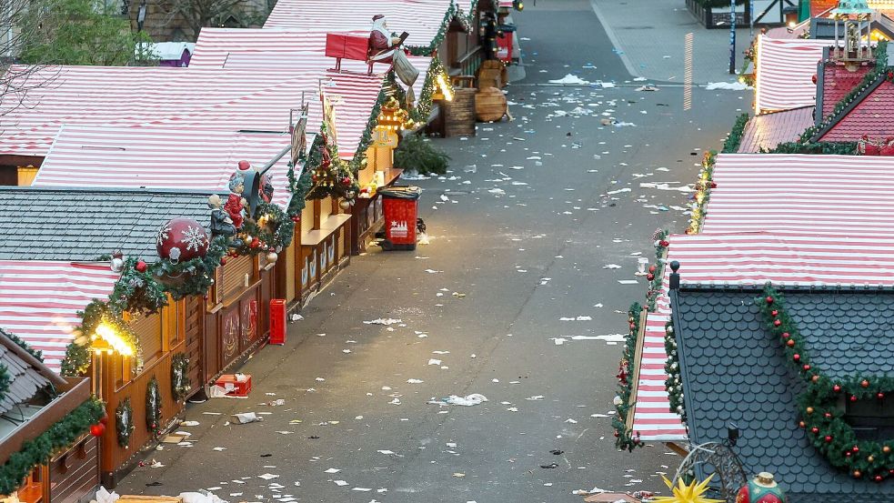 Der Anschlag hinterließ eine Spur der Verwüstung. Foto: Jan Woitas/dpa