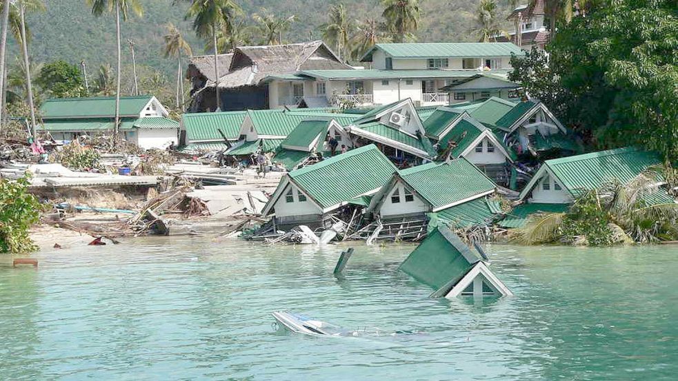 Auch auf thailändischen Inseln wie Koh Phi Phi hatte der Tsunami katastrophale Folgen. (Archivbild) Foto: picture alliance / dpa