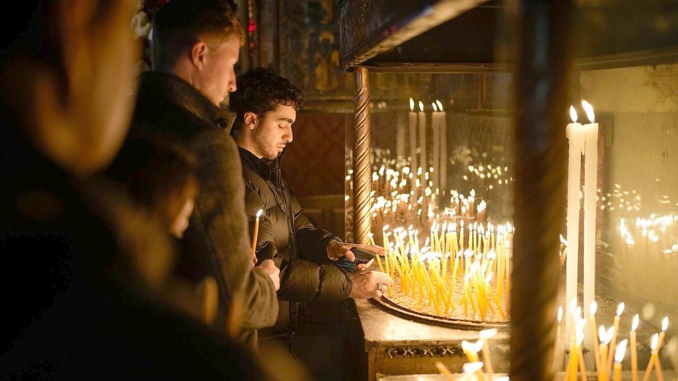 Überschattet vom Krieg in Gaza fielen die Weihnachtsfeiern in Bethlehem eher gedämpft aus. Foto: Matias Delacroix/AP/dpa