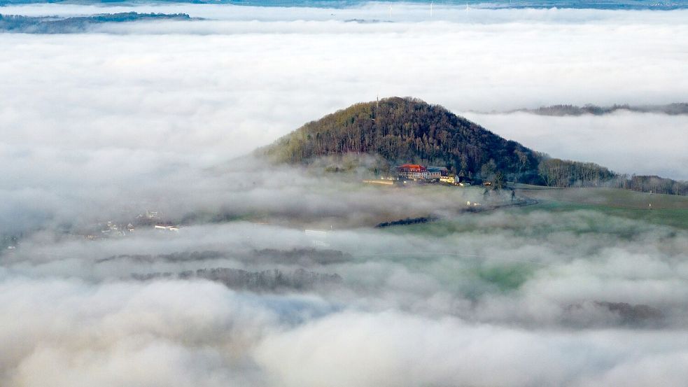 Hoch in den Bergen in Thüringen waren die Temperaturen dieser Tage teils zweistellig, in den Tälern hingegen wurden um null Grad gemessen. Foto: Christoph Reichwein/dpa