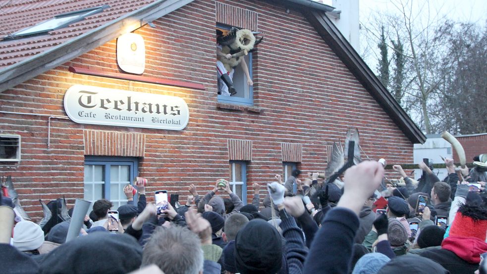 Klaasohm 2024 verlief friedlich, aber die Feste der Vergangenheit beschäftigen weiter die Ermittlungsbehörden. Foto: Ferber