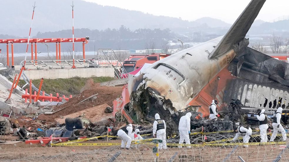 Die Ermittler haben bereits beide Flugschreiber gefunden, wobei einer davon beschädigt ist. Foto: Ahn Young-joon/AP/dpa