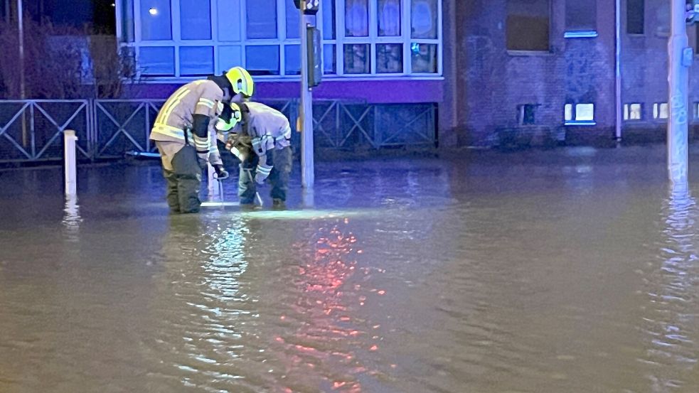 Die Berliner Wasserbetriebe gehen davon aus, dass alle bis Mitternacht wieder Wasser haben. (Foto aktuell) Foto: Julius Schreiner/dpa