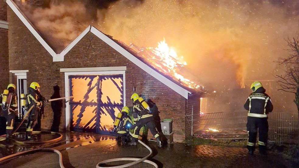 Die Feuerwehr war in der Neujahrsnacht in Osteel im Einsatz. Foto: Feuerwehr