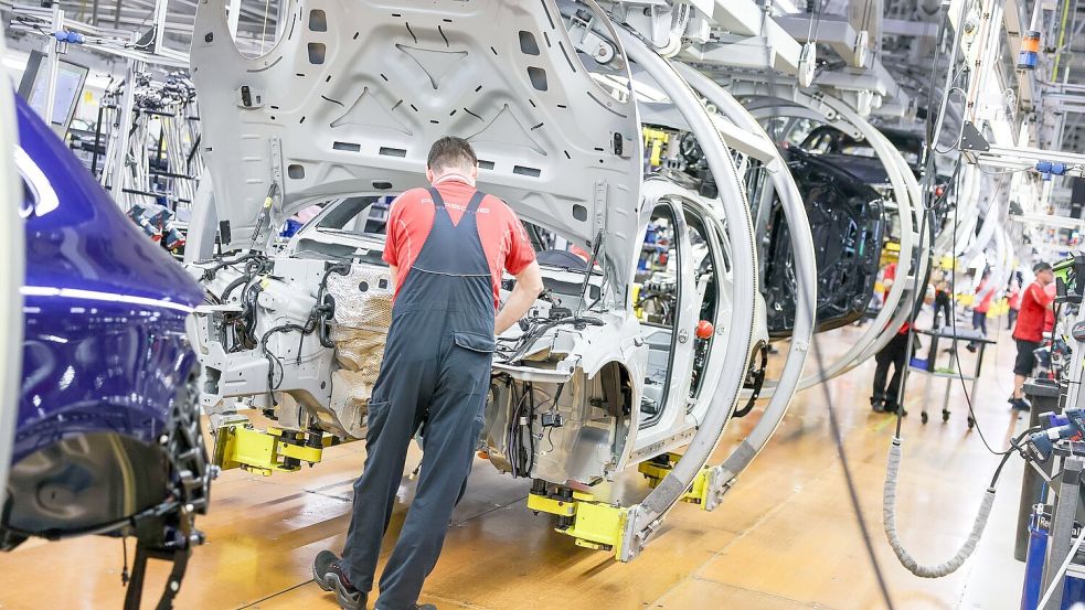 Im verarbeitenden Gewerbe wurden laut der Bundesagentur im vergangenen Jahr 90.000 Stellen abgebaut. Foto: Jan Woitas/dpa