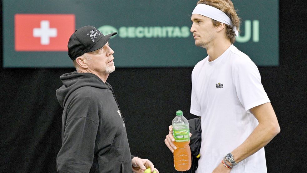 Boris Becker sieht den Druck auf Alexander Zverev steigen. Foto: Harald Tittel/dpa