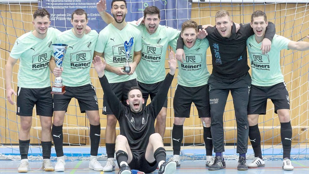 Mit diesen acht Spielern schaffte Firrel den Titelgewinn in Wilhelmshaven. Zwei davon waren am selben Tag auch bei der Leeraner Kreismeisterschaft im Einsatz. Foto: Privat